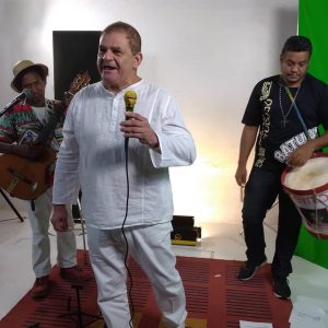 Leia mais sobre o artigo Ricardo Pontes apresenta o espetáculo lítero-musical, com participação dos cantores Mánu Jhimmy e Mano Mário