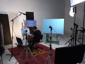 Leia mais sobre o artigo Em breve vamos postar as vídeo aulas dos artistas que concluíram as gravações